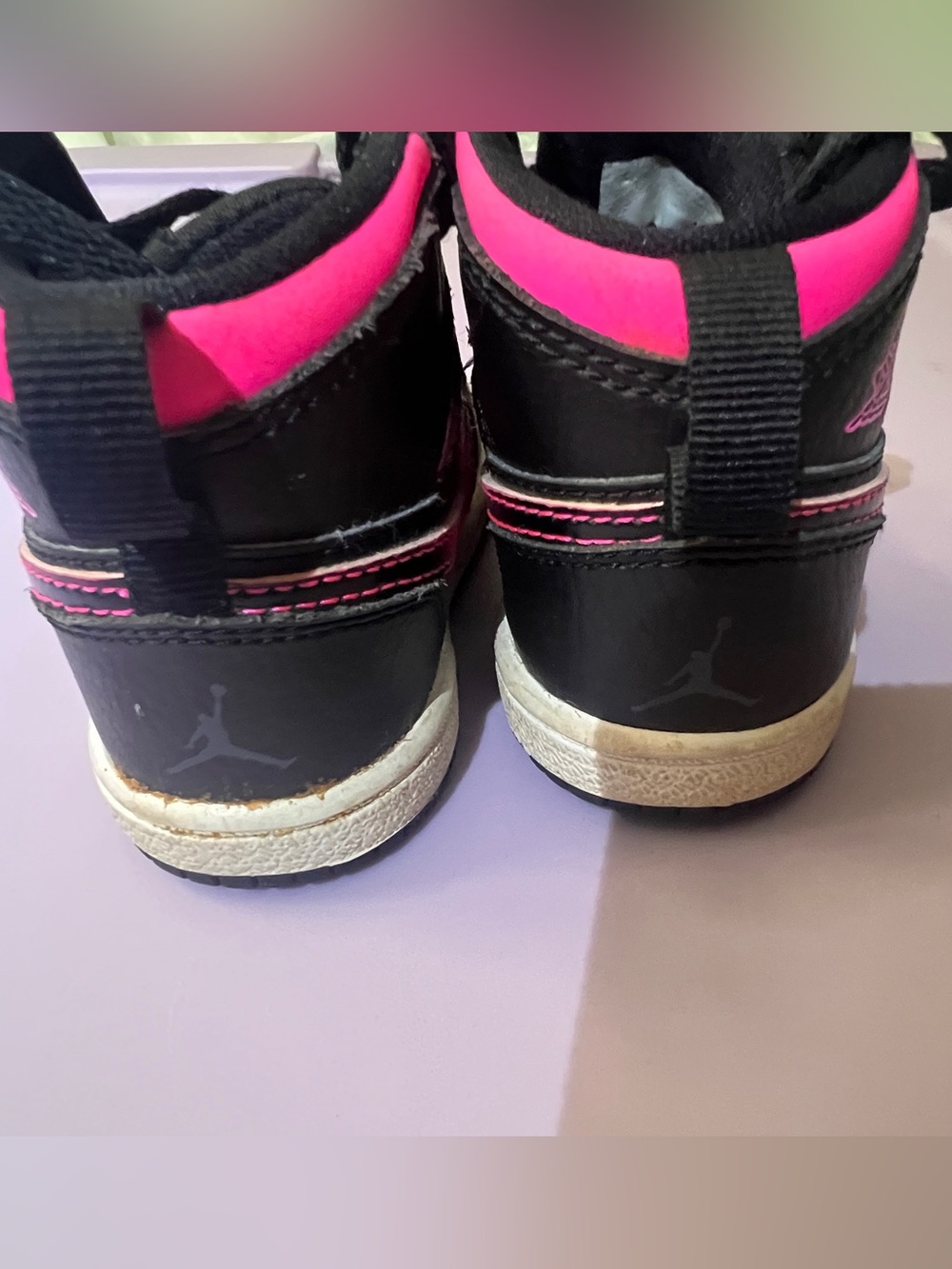 Jordan 1 Mids Toddler Size 5C - Picture 3 of 4